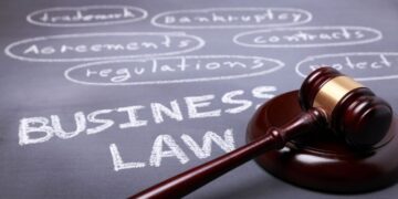 How to Choose the Right Business Lawyer for Your Company